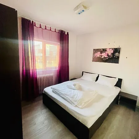 Central Apartment Near The Old Town Gl19