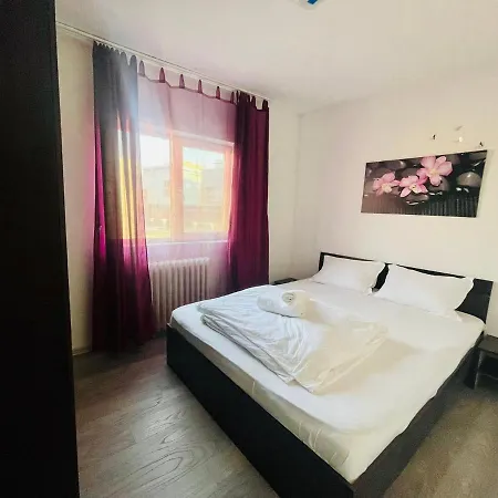 Central Apartment Near The Old Town Gl19 Apartment